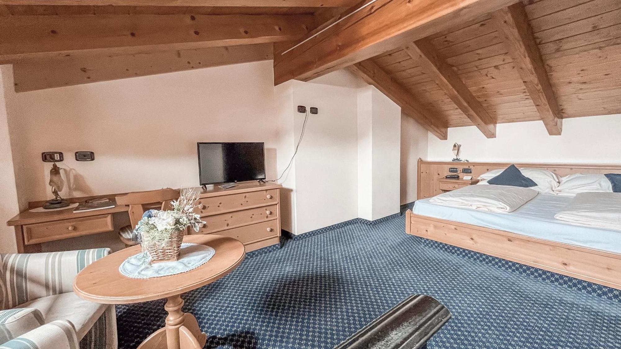 Hotel Flora Лівіньо Екстер'єр фото