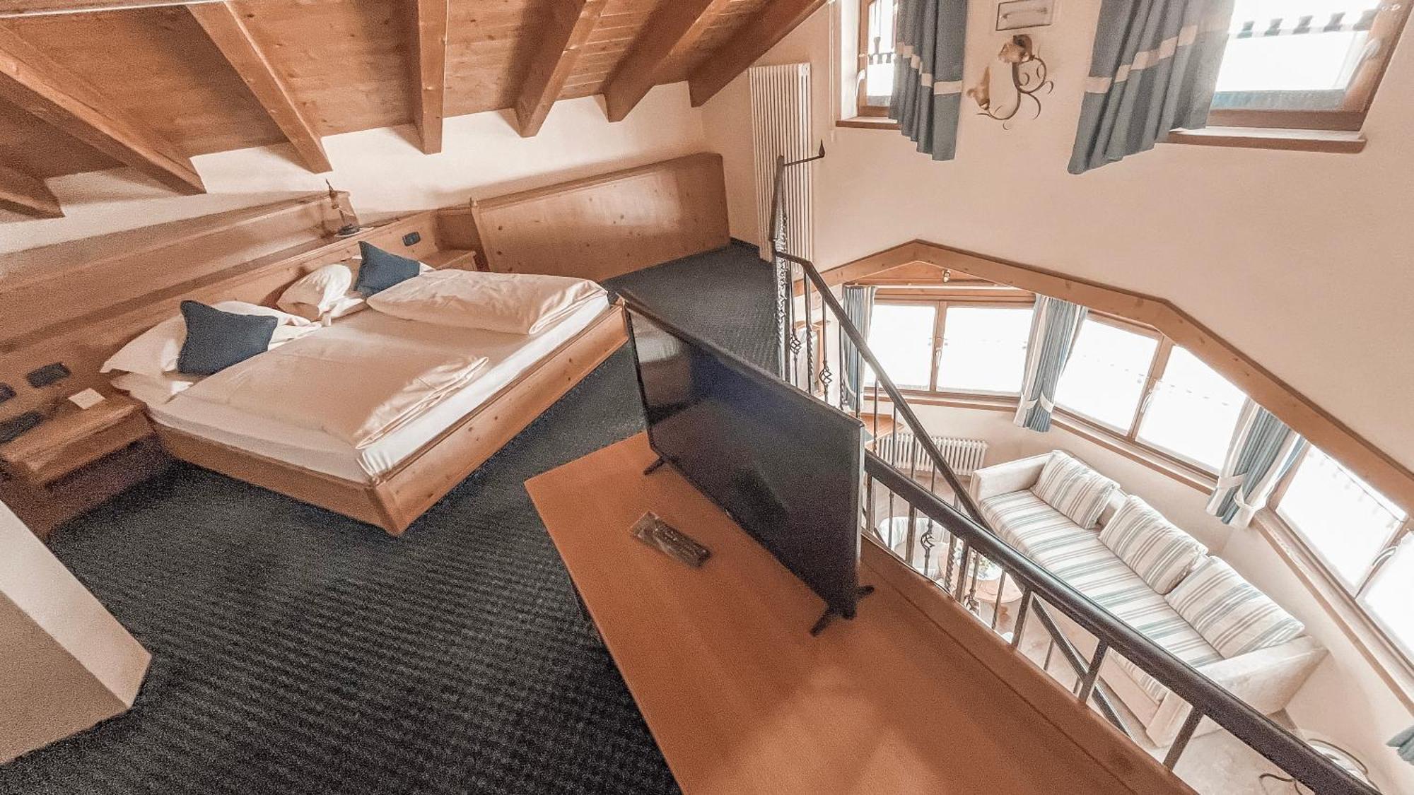 Hotel Flora Лівіньо Екстер'єр фото