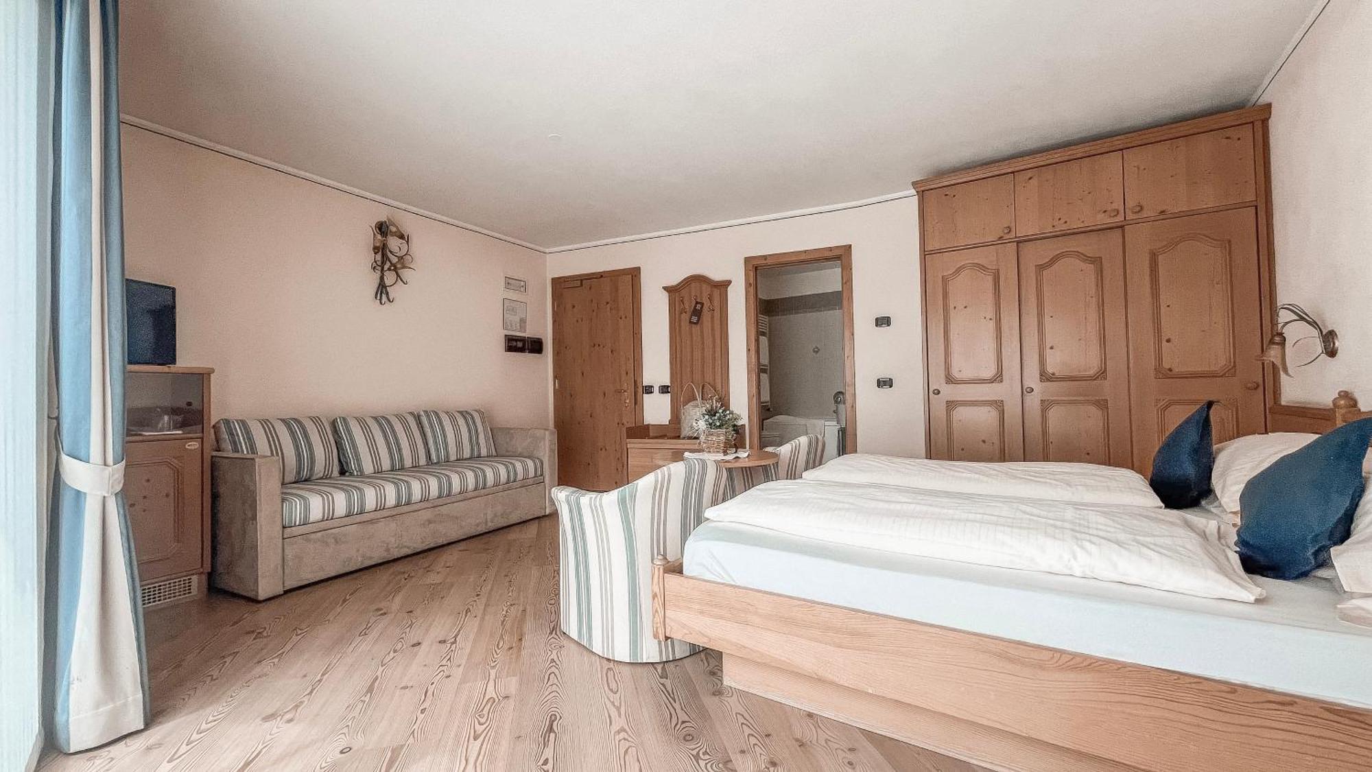 Hotel Flora Лівіньо Екстер'єр фото
